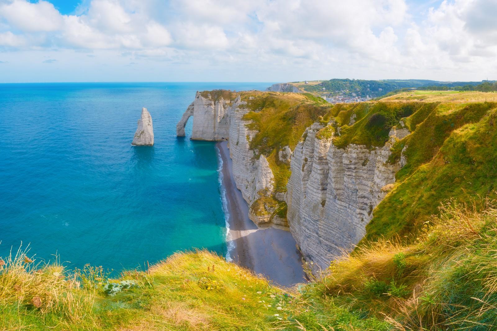 فرنسا في يونيو