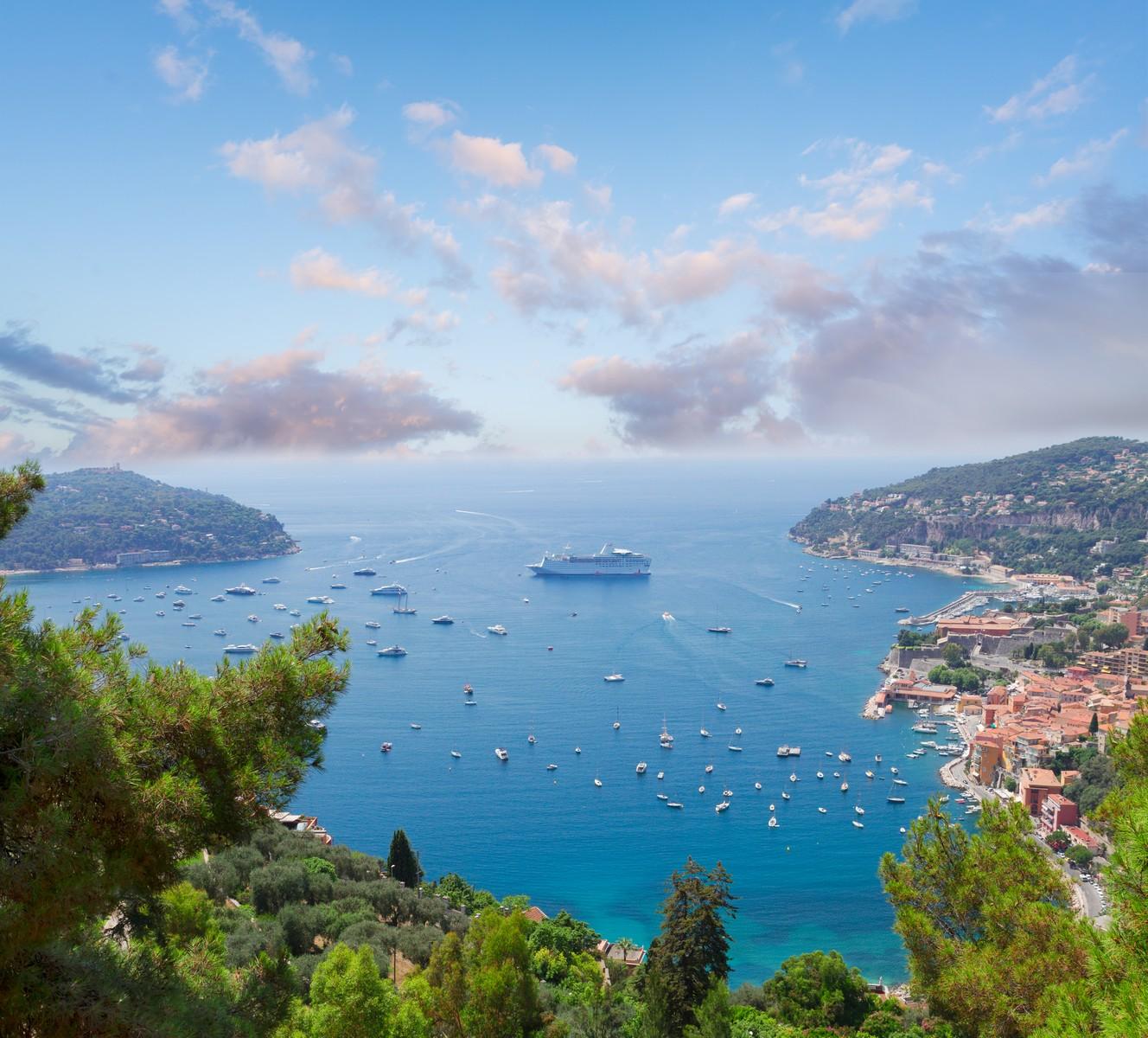 فرنسا في مايو