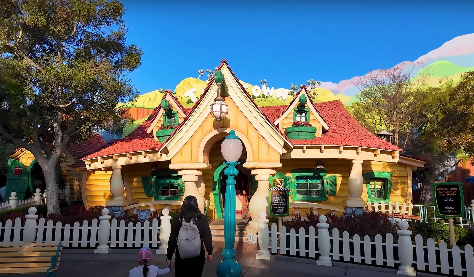 ديزني لاند في الولايات المتحدة الأمريكية، كاليفورنيا