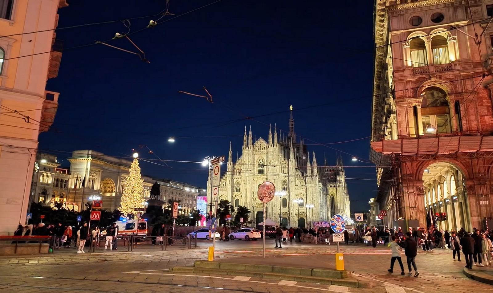 أسواق عيد الميلاد في ميلانو