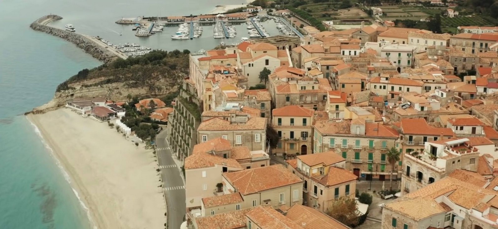 جنوب إيطاليا