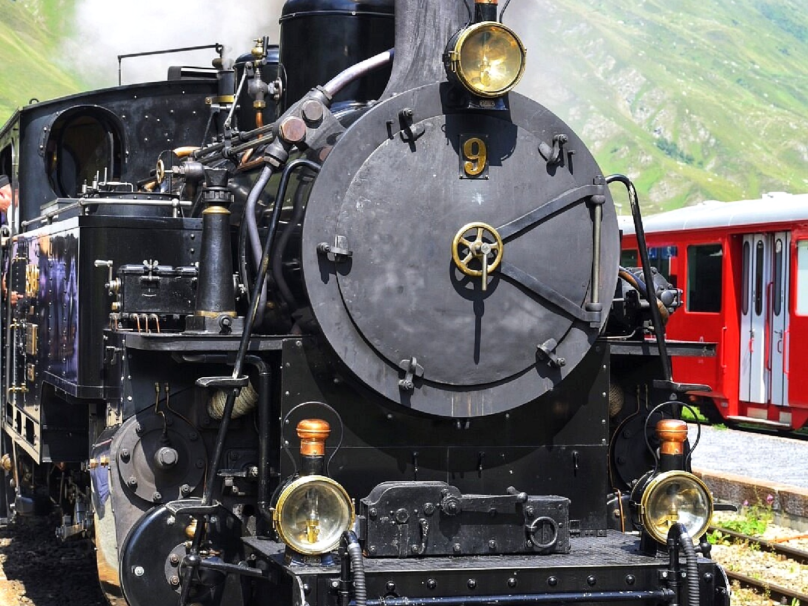 رحلة قطار في سويسرا