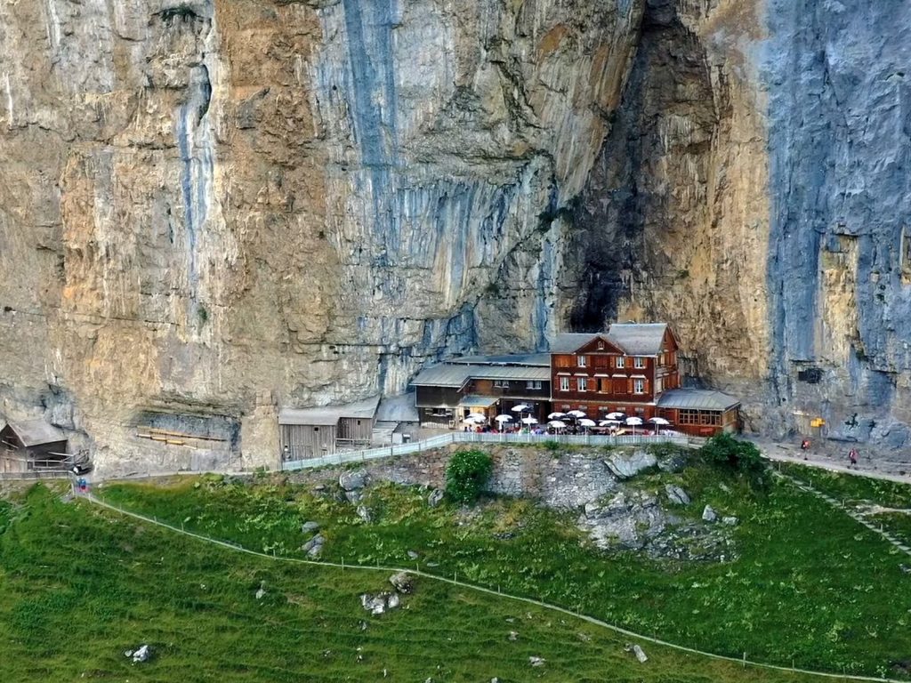 Guesthouses in Switzerland