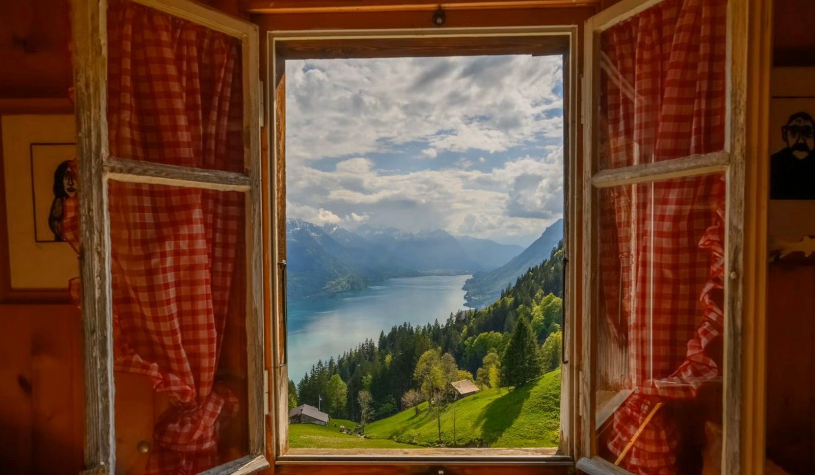 שוויץ באוגוסט