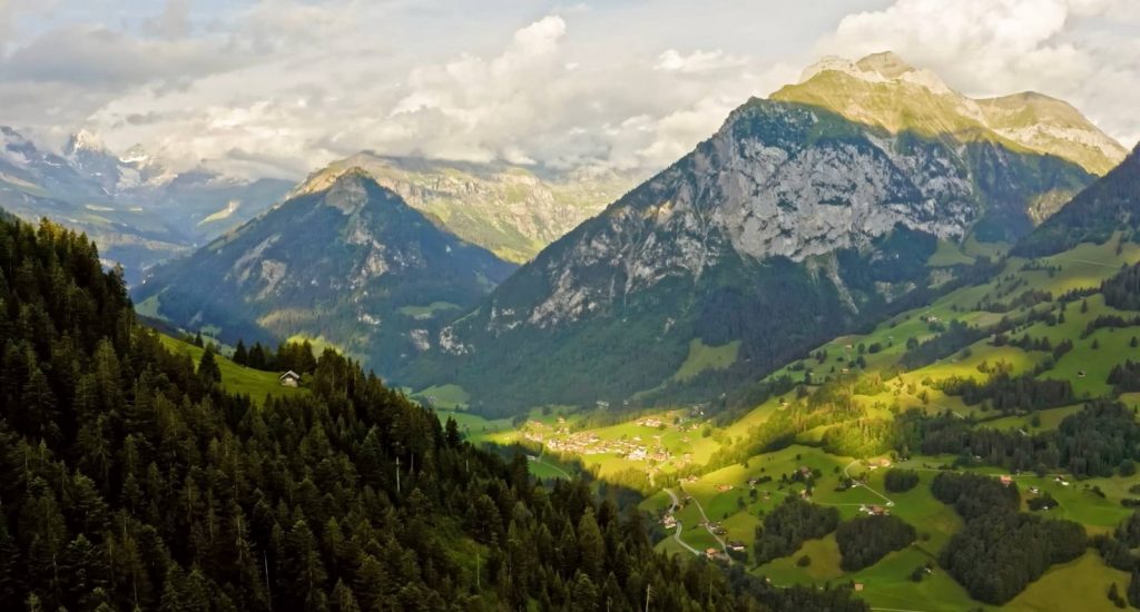 أفضل وقت للسفر إلى سويسرا