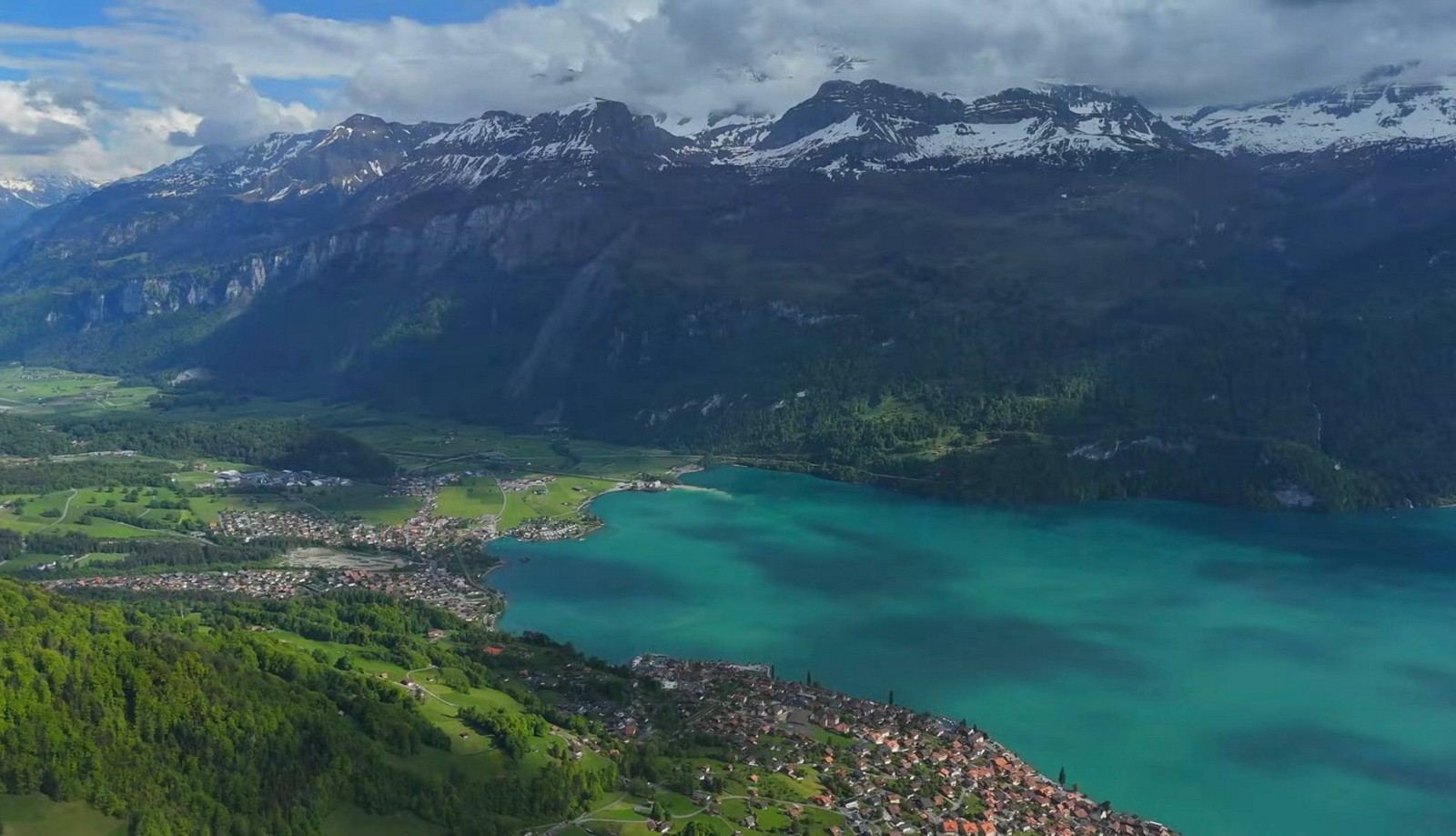 سويسرا في أغسطس