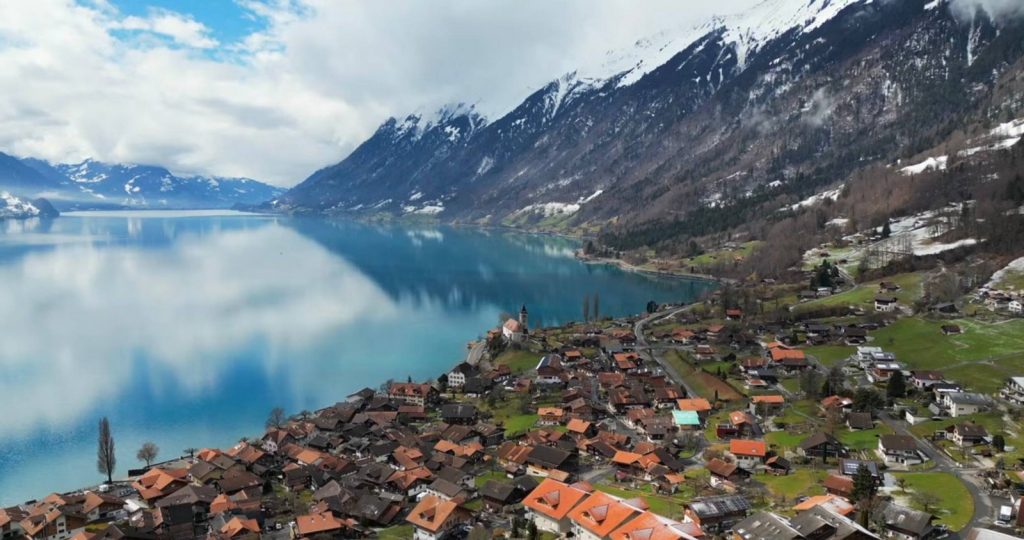 سويسرا في الربيع