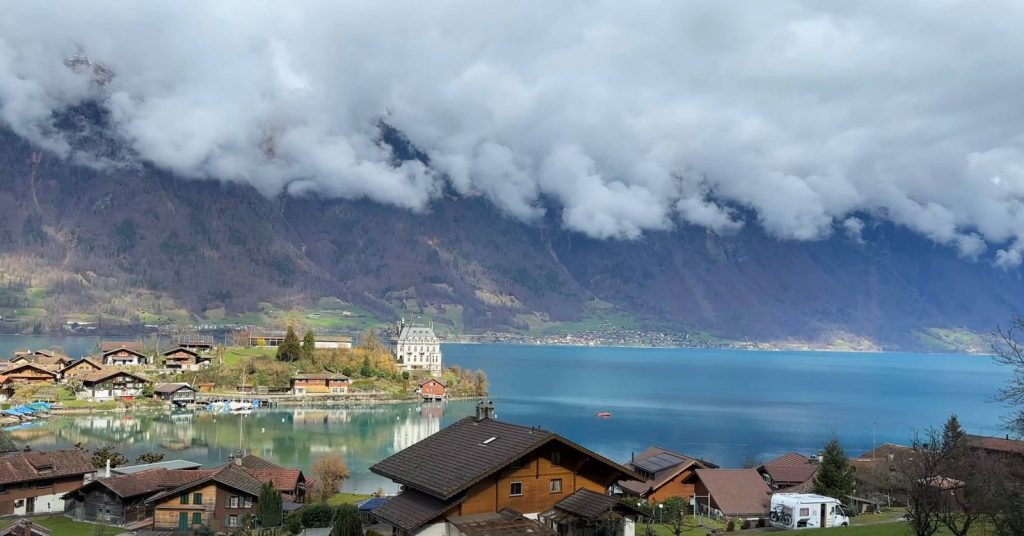 سويسرا في الربيع