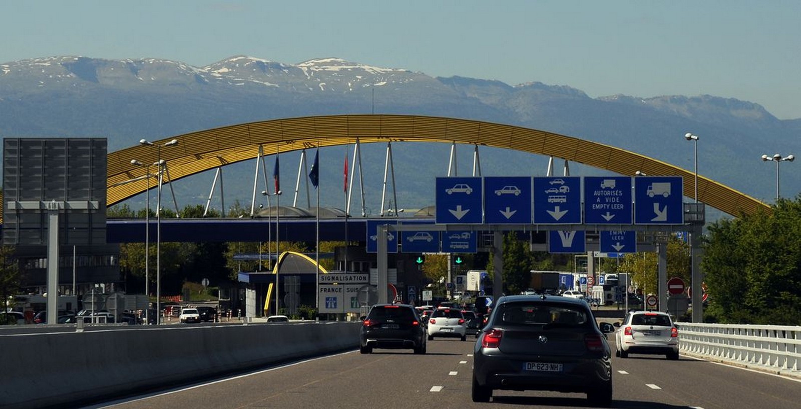 قواعد القيادة في سويسرا