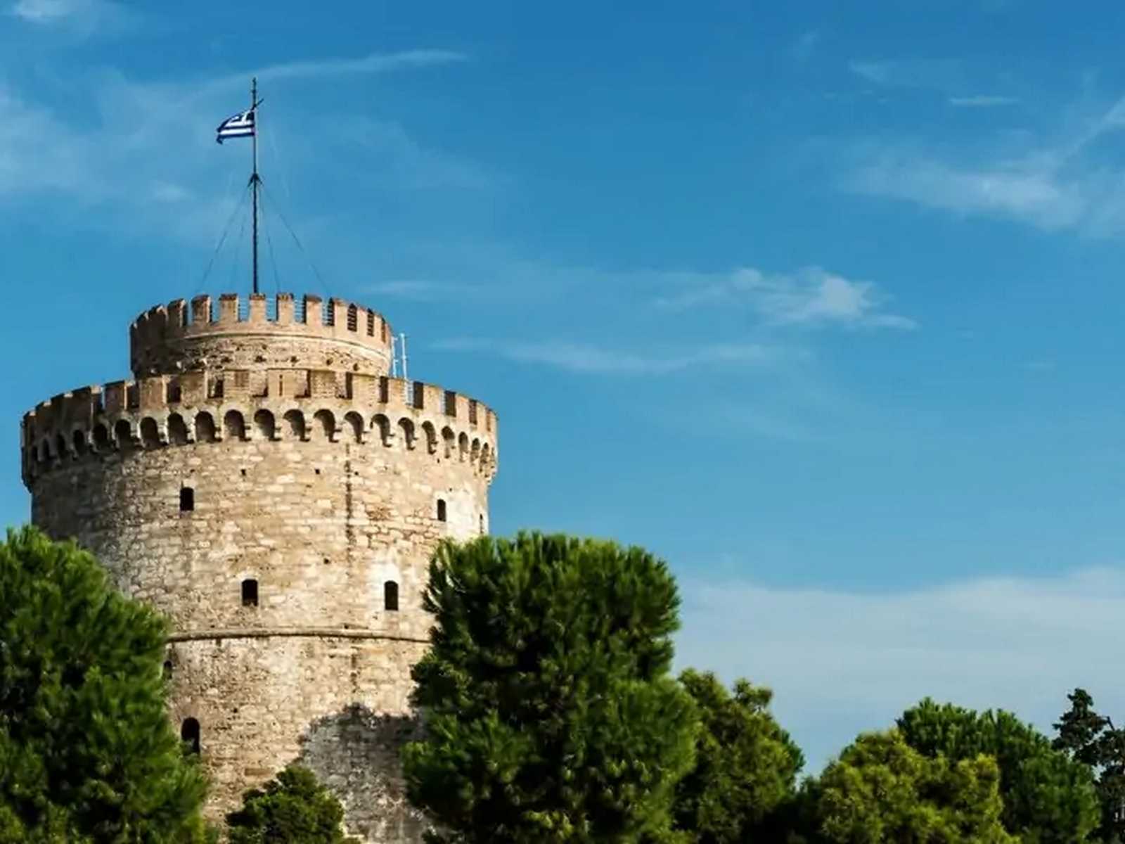 המגדל הלבן בסלוניקי – אחד האתרים ההיסטוריים הידועים בצפון יוון